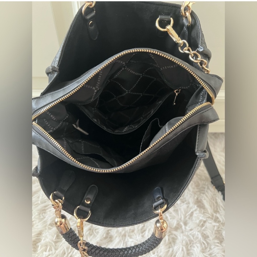 Steve Madden Elegant Black Handbag. - Picture 4 of 12